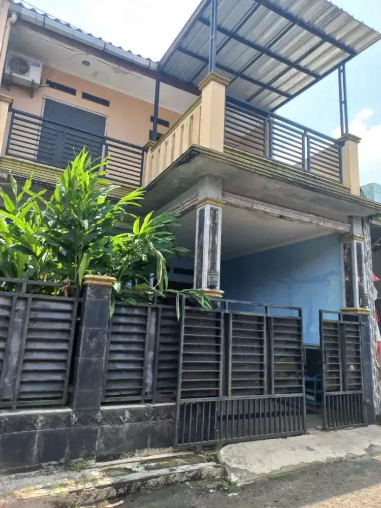 Rumah 2,5 lantai dekat GDC dan stasiun Depok lama  harga 590 juta