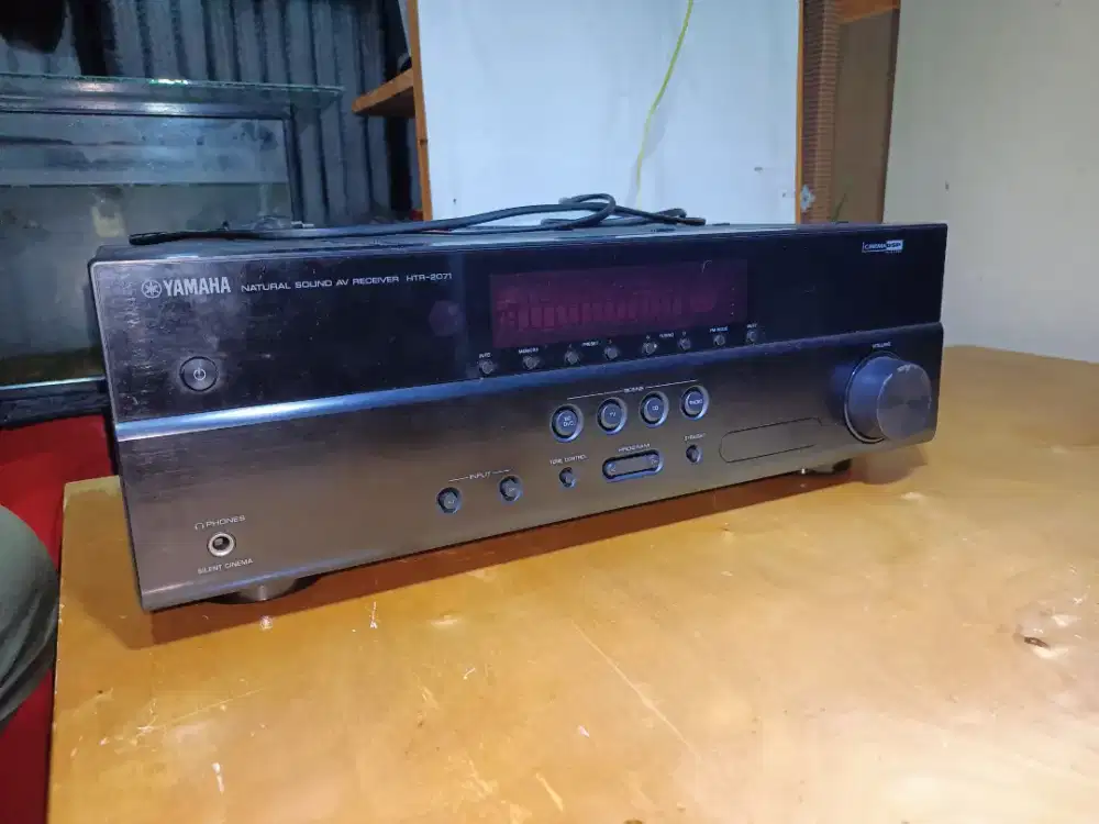 Amplifier yamaha htr2071