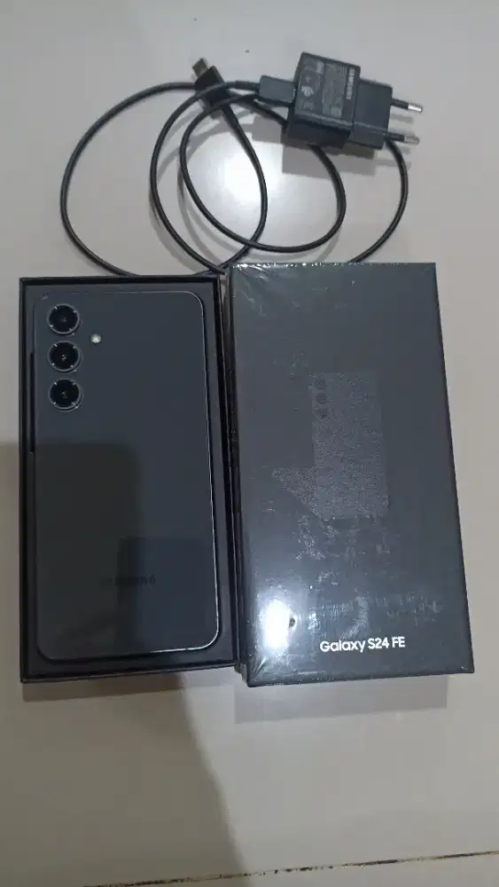 Samsung S24 FE 8/256 GB Graphite