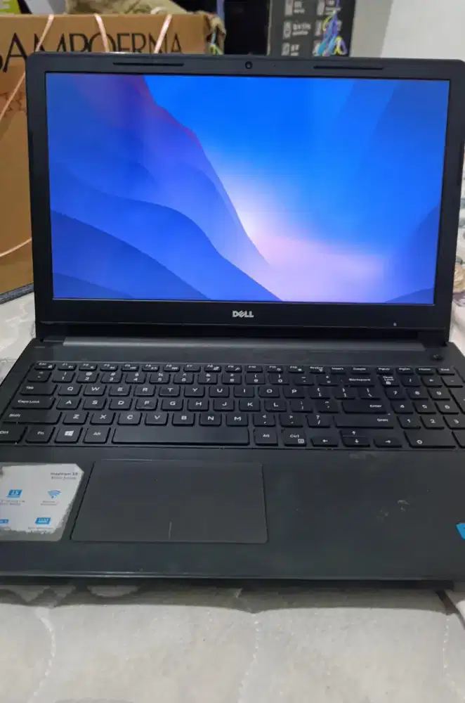 Laptop DELL Inspiron 3558