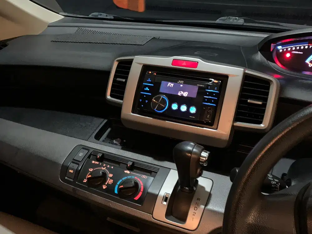 Honda Freed 2012 Bensin