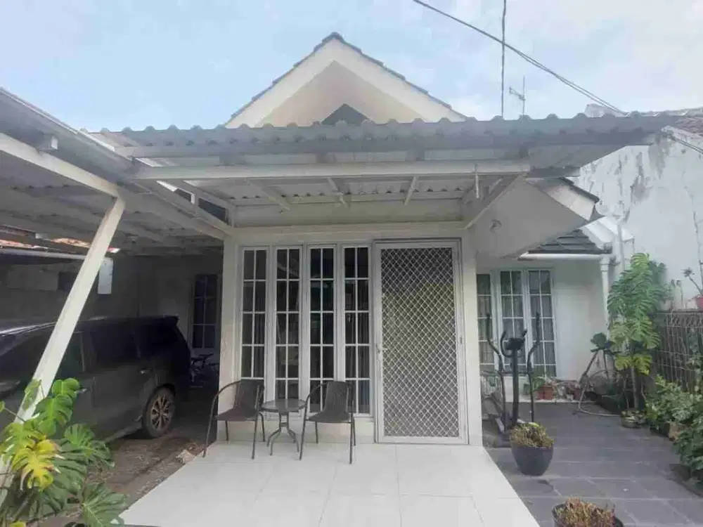 Rumah Asri Siap Huni Rumah di Kemang Pratama 2 Bekasi