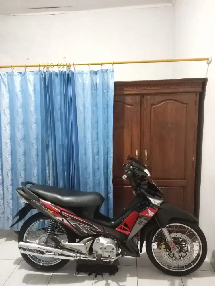 Supra X 125 Tahun 2005 Istimewa