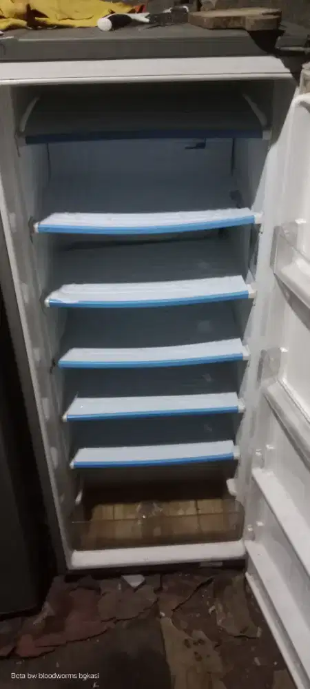 Priser es batu merek LG 6rak