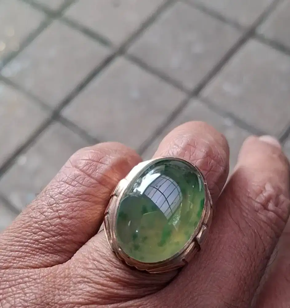 Cincin batu Idocrase kristal sungai dareh