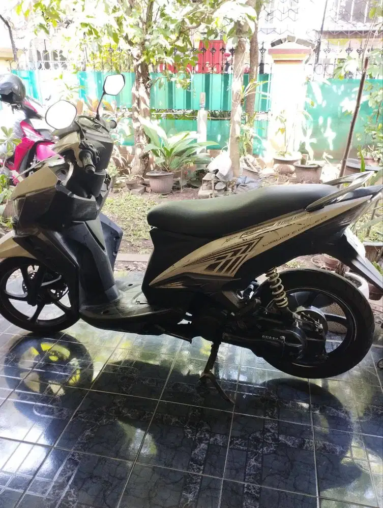 Yamaha Xeon 2014 Putih Jual Cepat