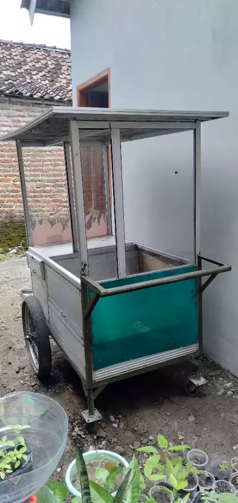 Gerobak dorong ukuran P 155 L 70 T 155