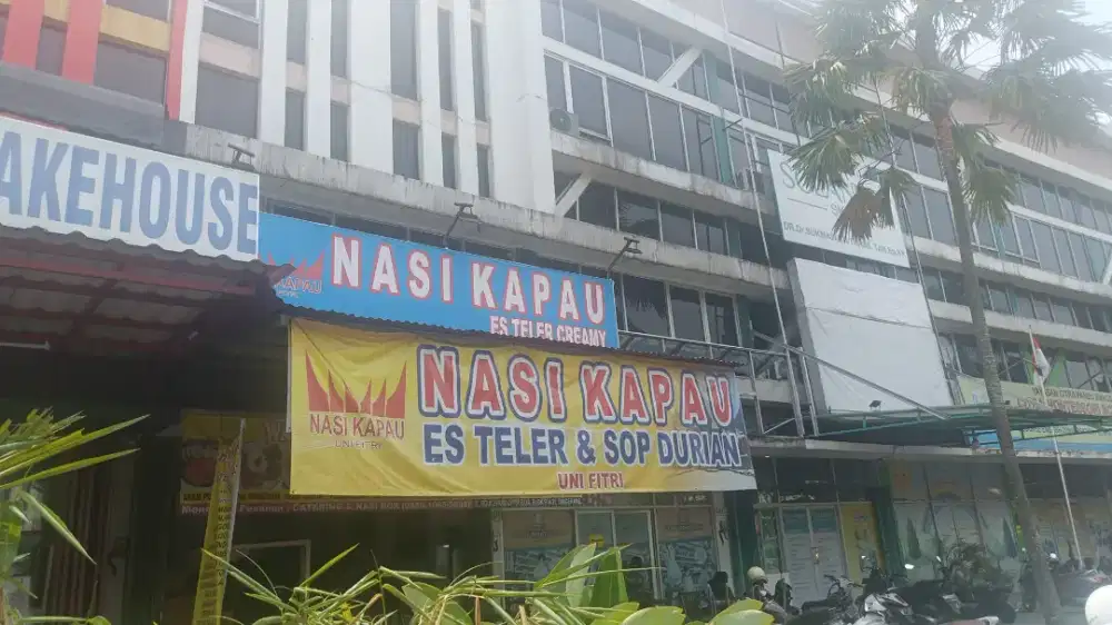 Helper dapur dan OB nasi kapau