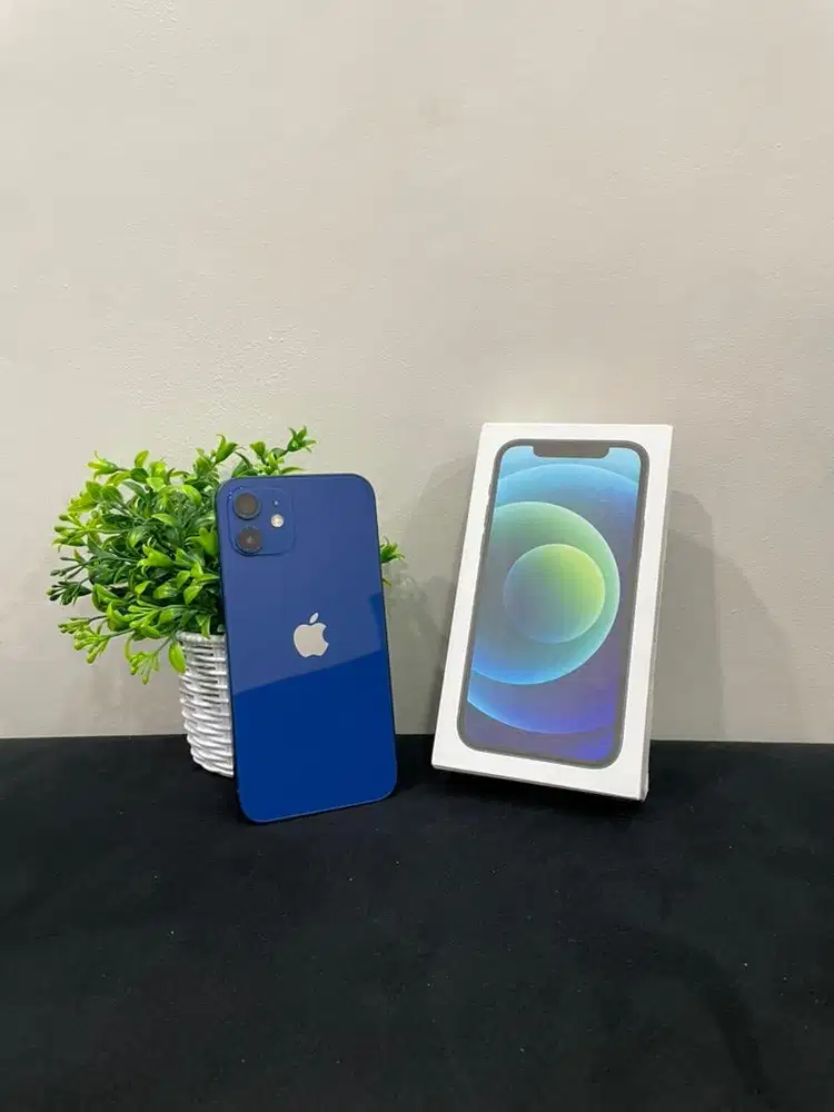 IPhone 12 64GB Black mulus Fullset BH 100% BuPass Sinyal 3&Indosat