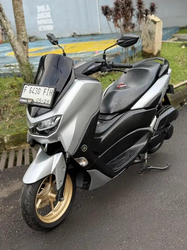 Yamaha Nmax 155 New Keyless Thn 2023 Silver Mulus