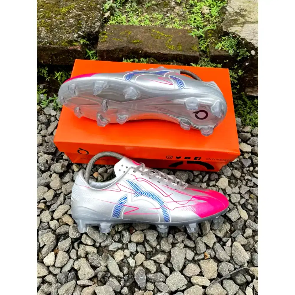 Sepatu bola Ortusigt catalys Legion