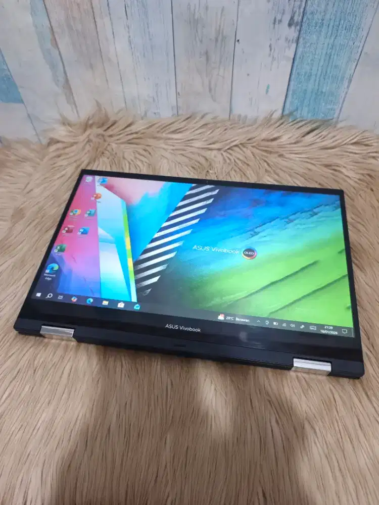 Asus Vivobook Touchscreen bisa dilipat Celeron N4500 Ram 8 Ssd 512