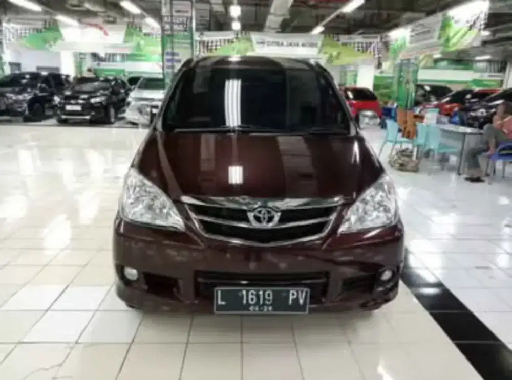 TOYOTA AVANZA G MT 2011 MERAH MAROON