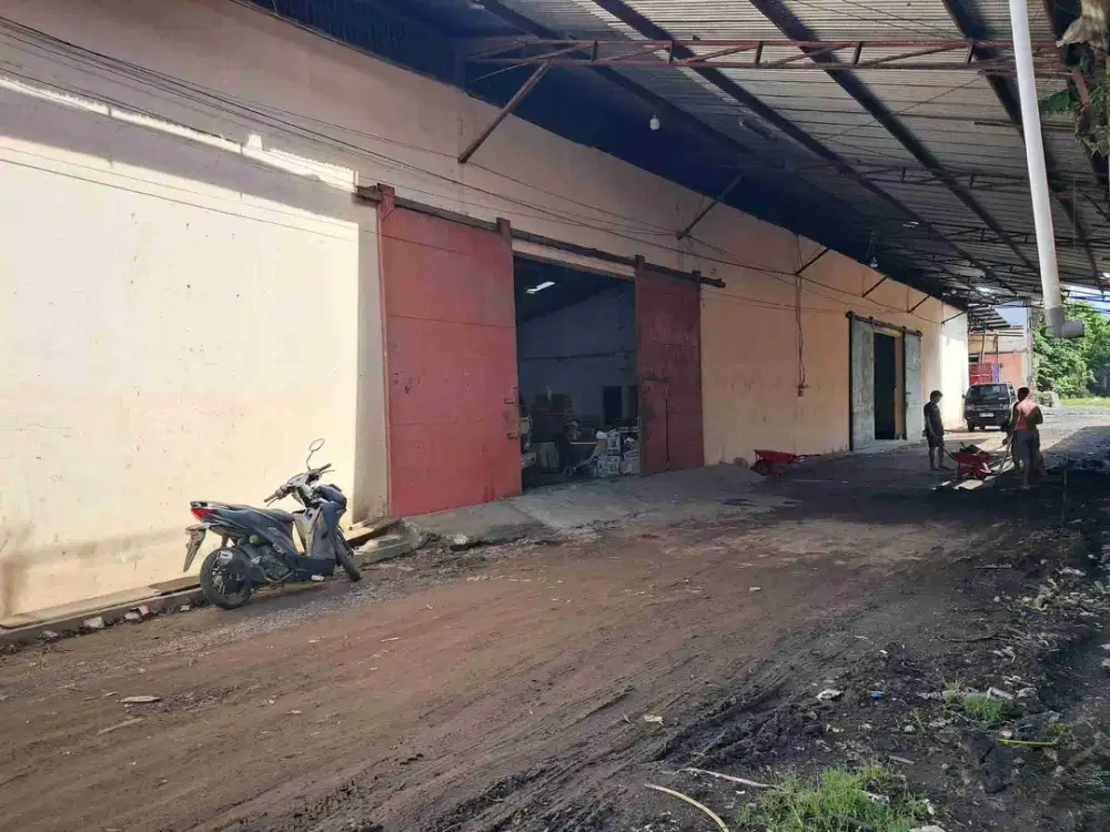 DISEWAKAN GUDANG MENARIK DI TENGAH KOTA MANADO, HARGA SANGAT MURAH