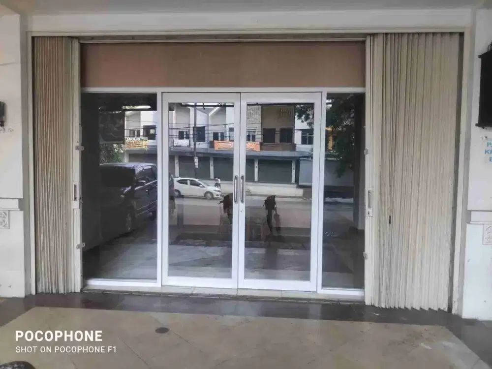 Jual Ruko bebas banjir 2,5 lantai di Harapan Indah