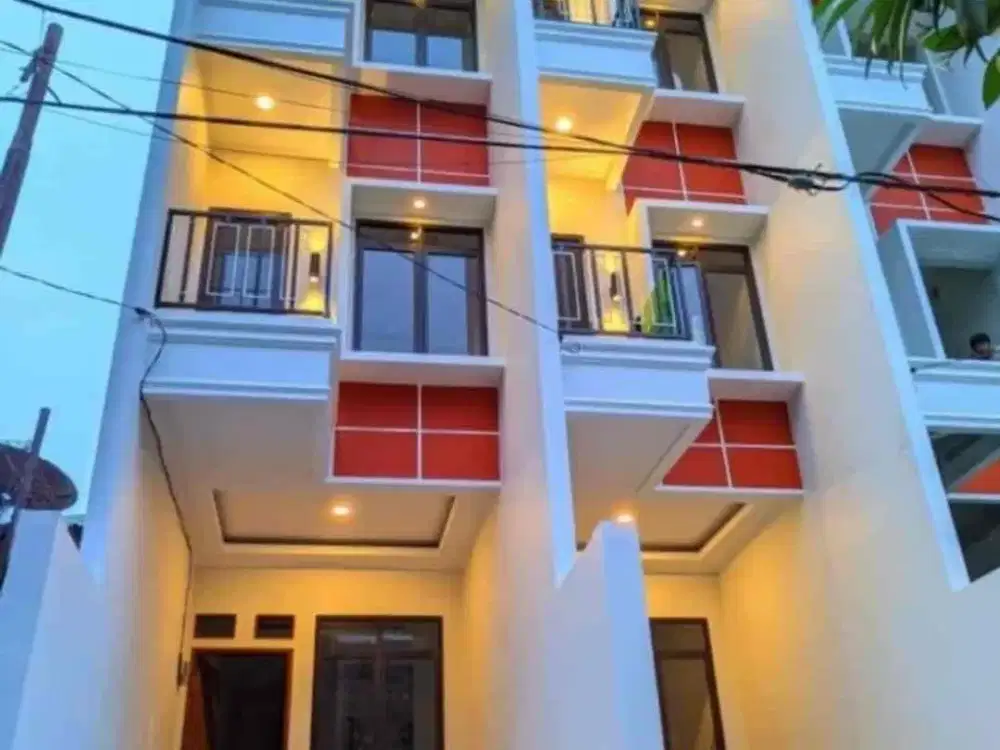 Rumah taman ratu blok D hadap selatan