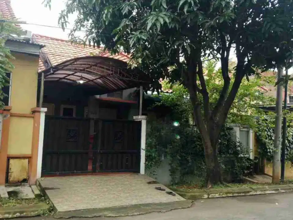 Dijual Rumah dengan Tanah yang Luas dalam Cluster Bulevard Hijau Harapan Indah.
