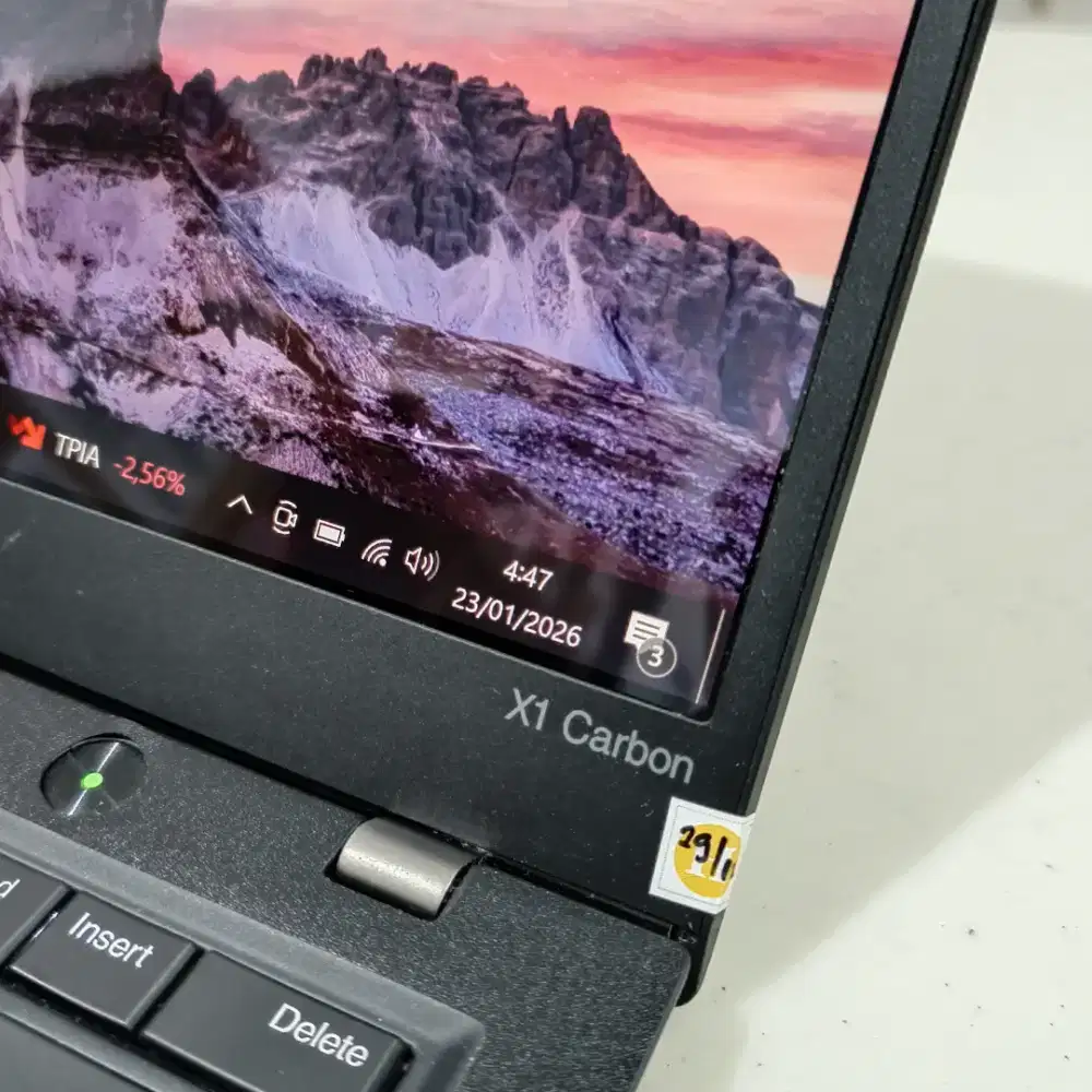 Laptop second Lenovo Thinkpad X1 Carbon Core i7-Gen7 Ram 16 GB