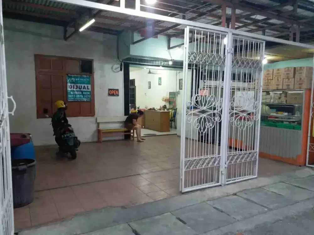 Rumah Tingkat di  Pinggir Jalan Raya Harapan Indah Cocok Untuk Usaha.