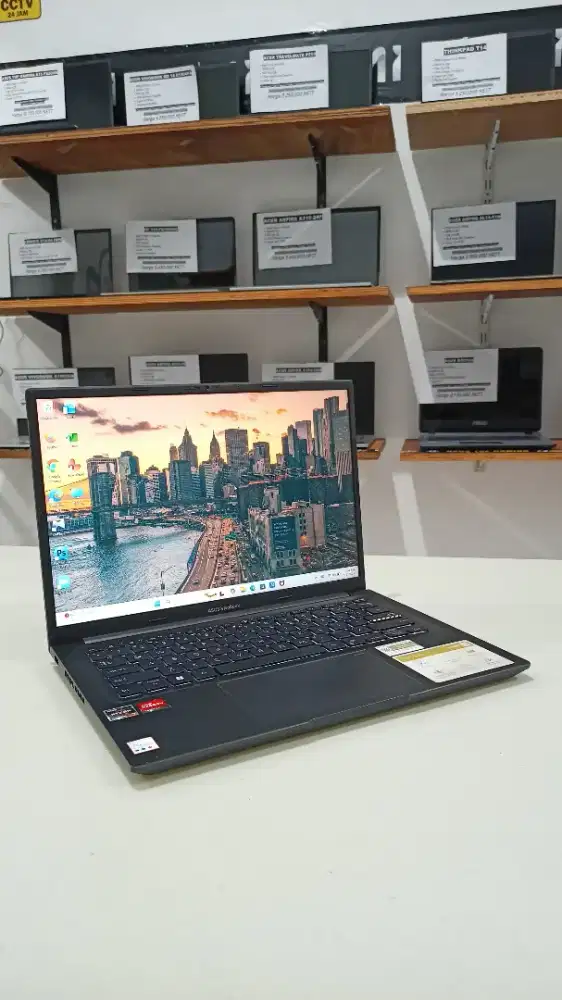 Laptop bekas Asus Vivobook Go 14 Ram 16 GB, AMD Ryzen 7 7730U