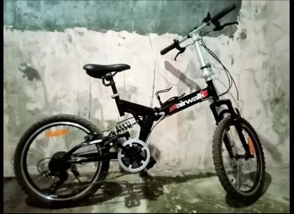 Sepeda lipat airwalk