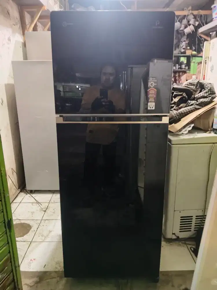 Kulkas 2 pintu polytron full black model terbaru normal dingin beku