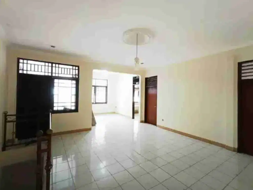 Rumah Siap Huni di Rawamangun Luas 164 m²
