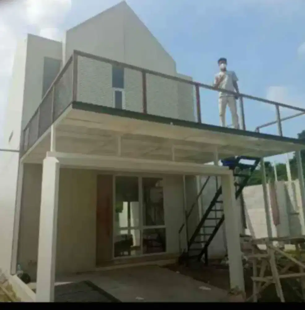 Canopi mezanine terkokoh