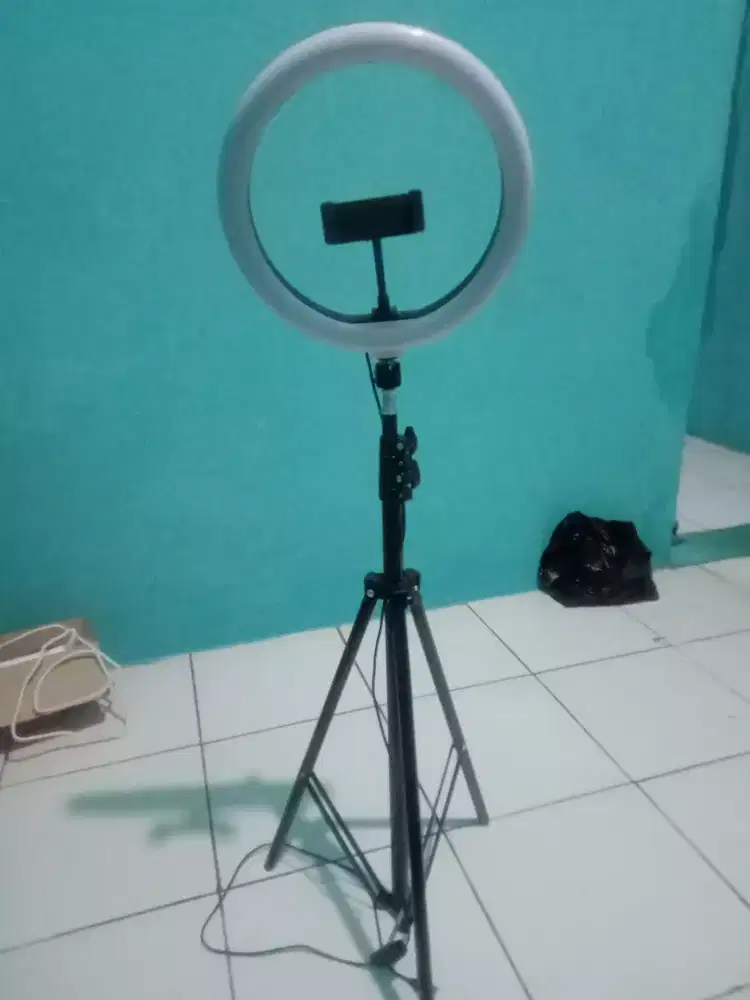 Tripod led ring light