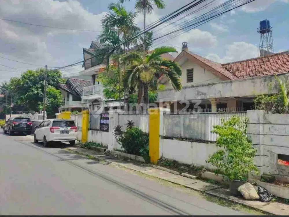 Rumah di Cipete Cilandak dekat MRT Cipete dan Haji Nawi