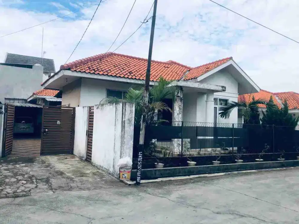 Rumah Luas dalam cluster di Jatiwaringin Pondok Gede