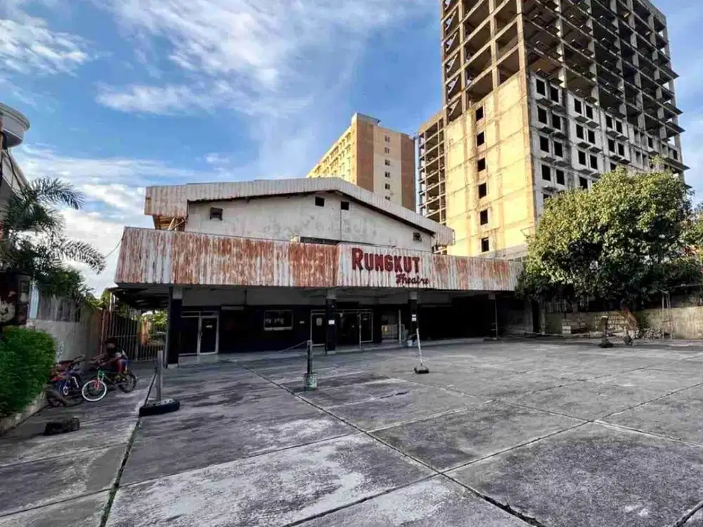 Jual gedung di rungkut menanggal.