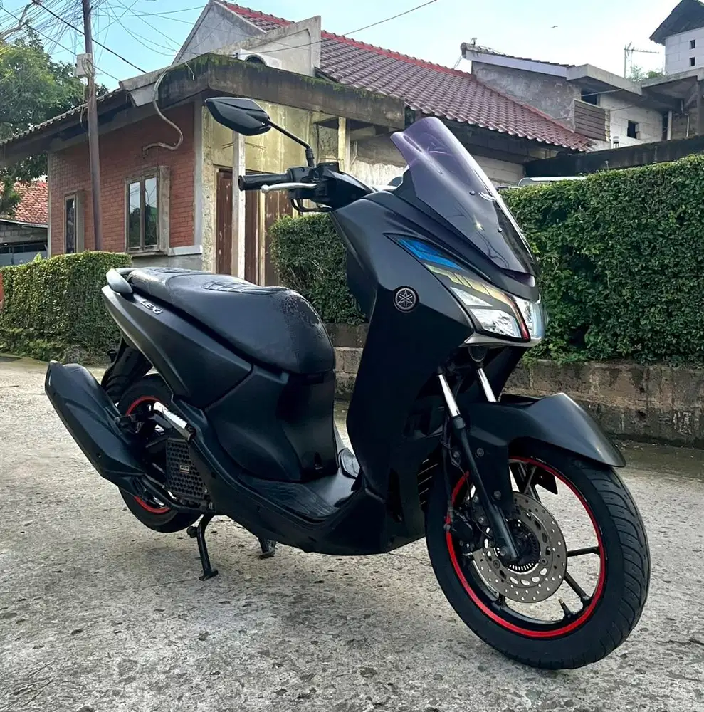 Dijual Cepat MULUSS Yamaha LEXI VVA 125 Th.2019 (Pajak OFF 04/2022)