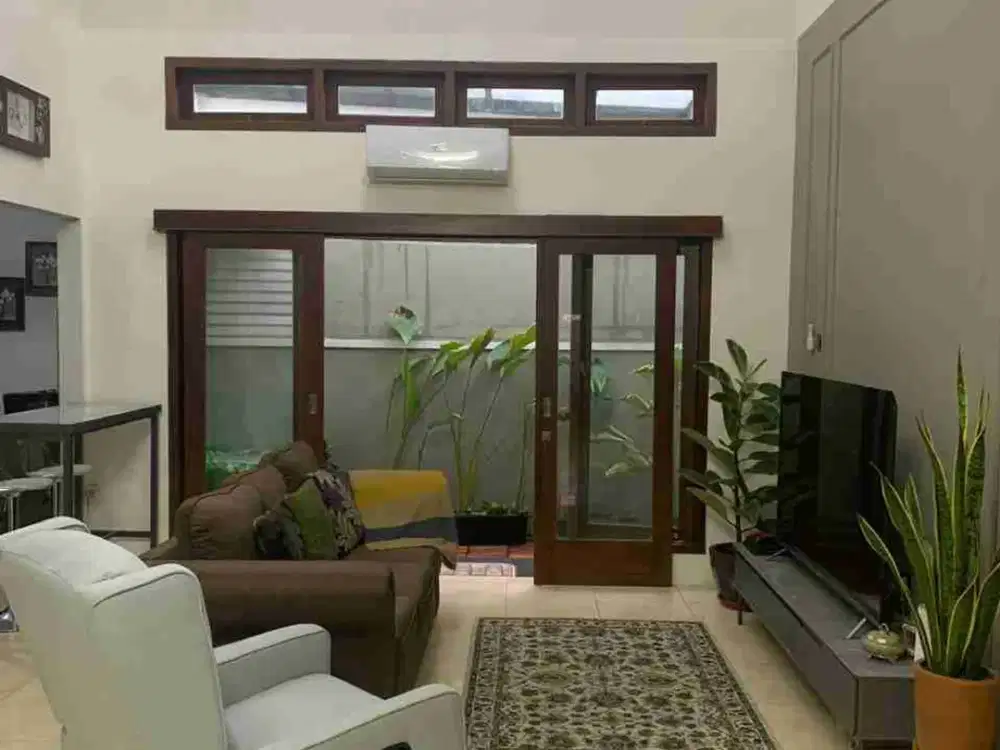 Rumah cantik modern di Palem Indah Bintaro