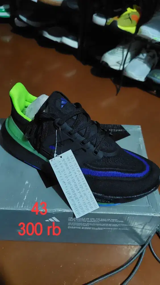 Adidas ultraboost sepatu running