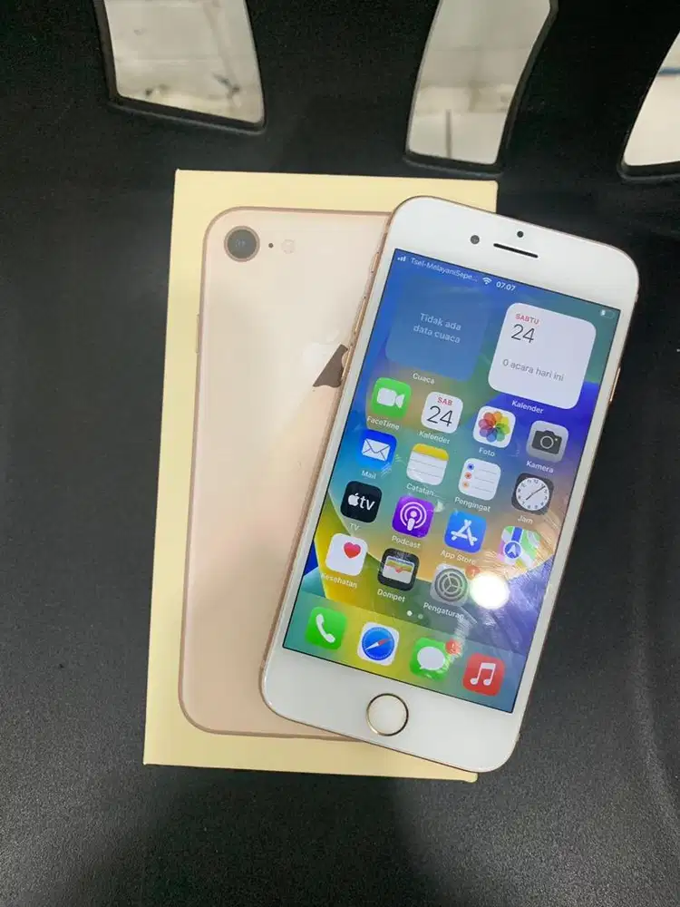 iPhone 8 64 gold lengkap permanen