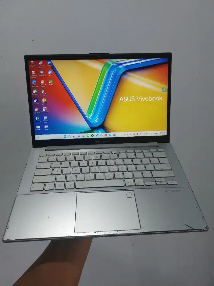 Laptop Asus E1404FA Ryzen-7320u