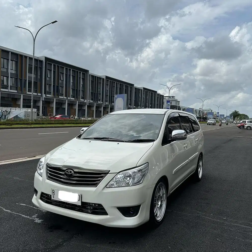Toyota Kijang Innova G Diesel Matic 2012