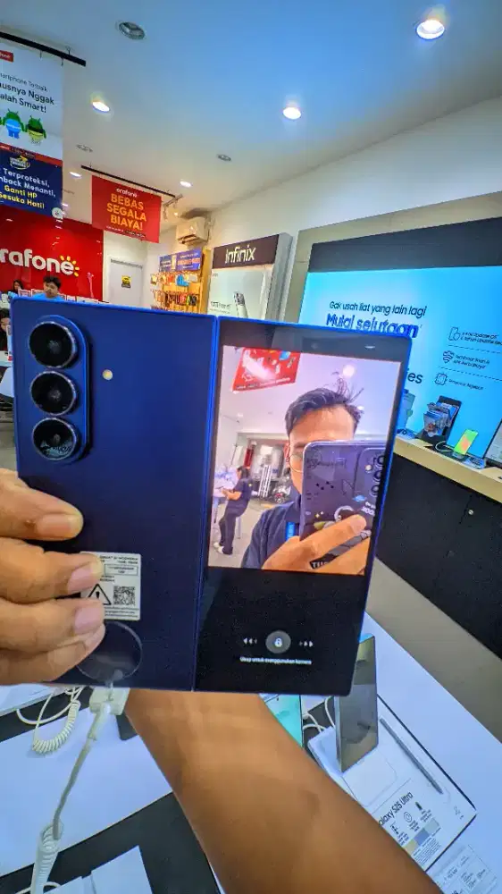 Samsung Z Fold7 Free TV Samsung Smart 32inch