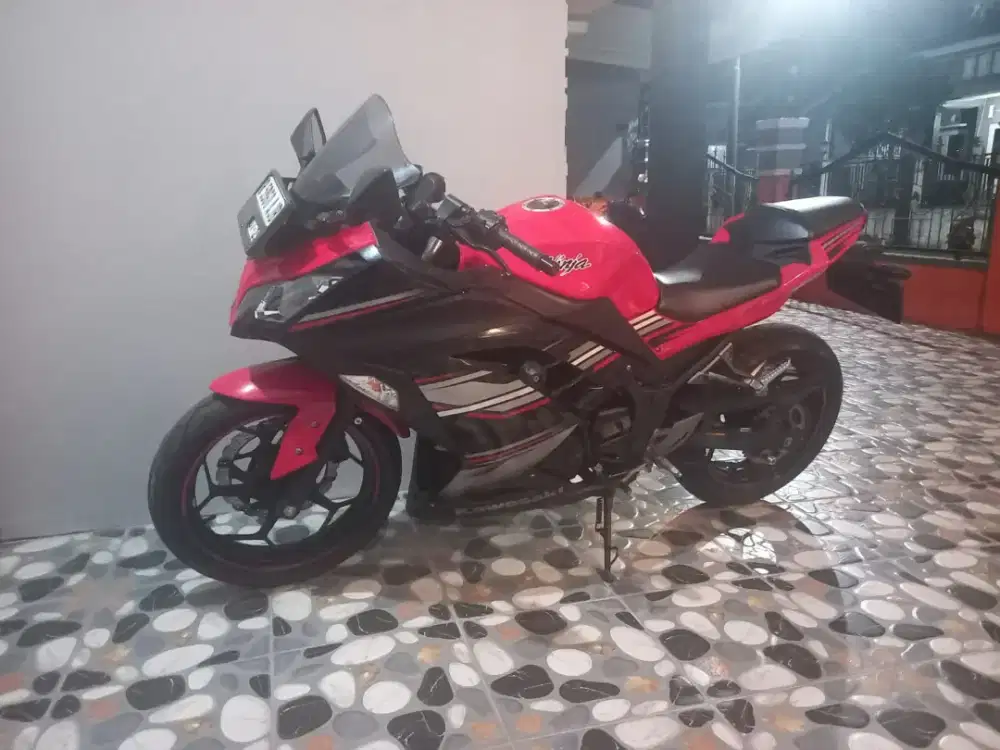 Ninja abs 2017 like new