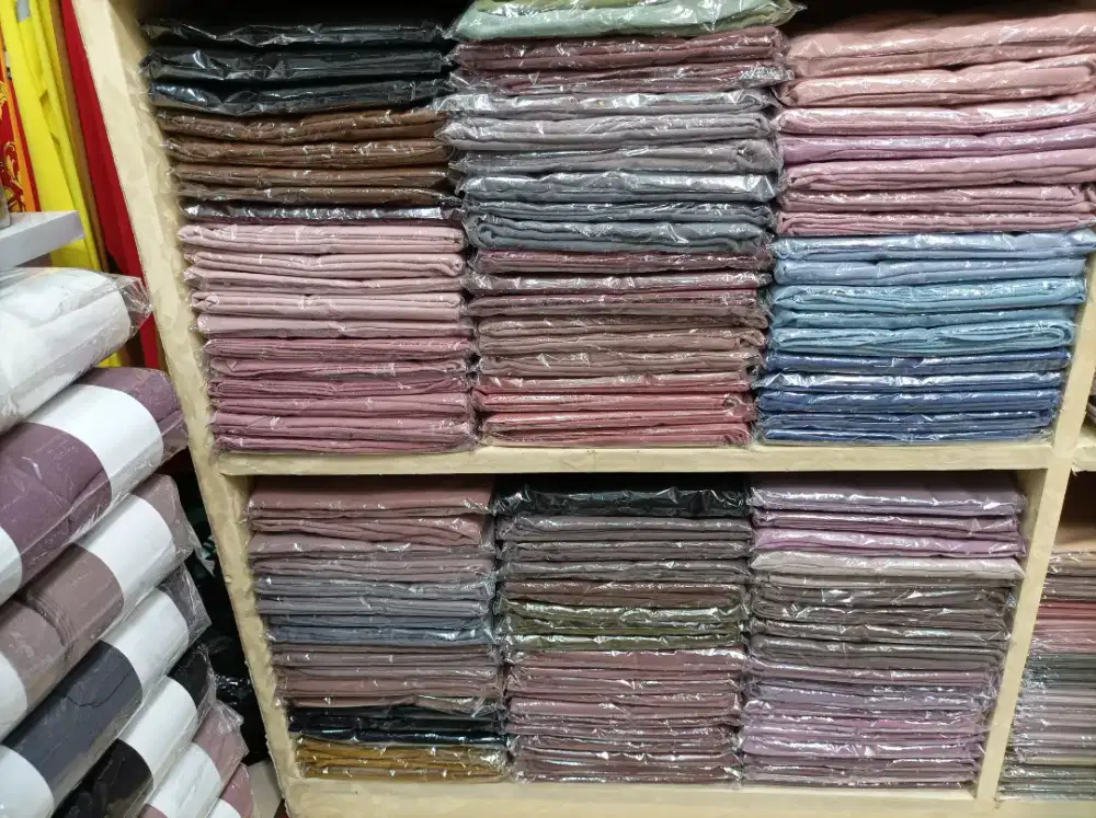 Dibutuhkan segera karyawan jaga toko Hijab Dan Manset