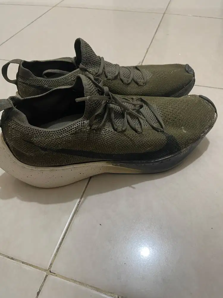 Nike Hijau Army