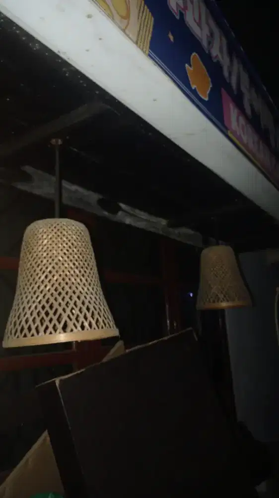 boot kayu atau stand kayu