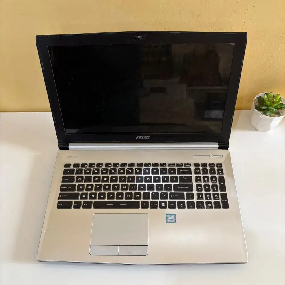 Dijual Laptop MSI PE60 6QE i7-6700HQ | RAM 12 GB | 16