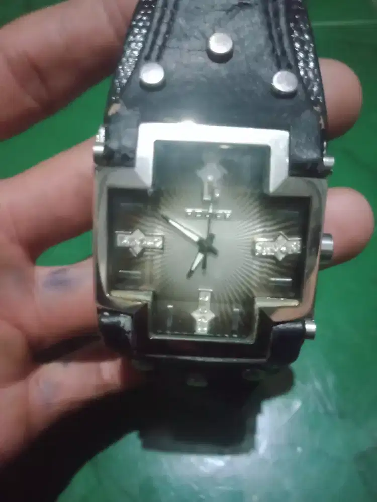 Jam tangan jadul