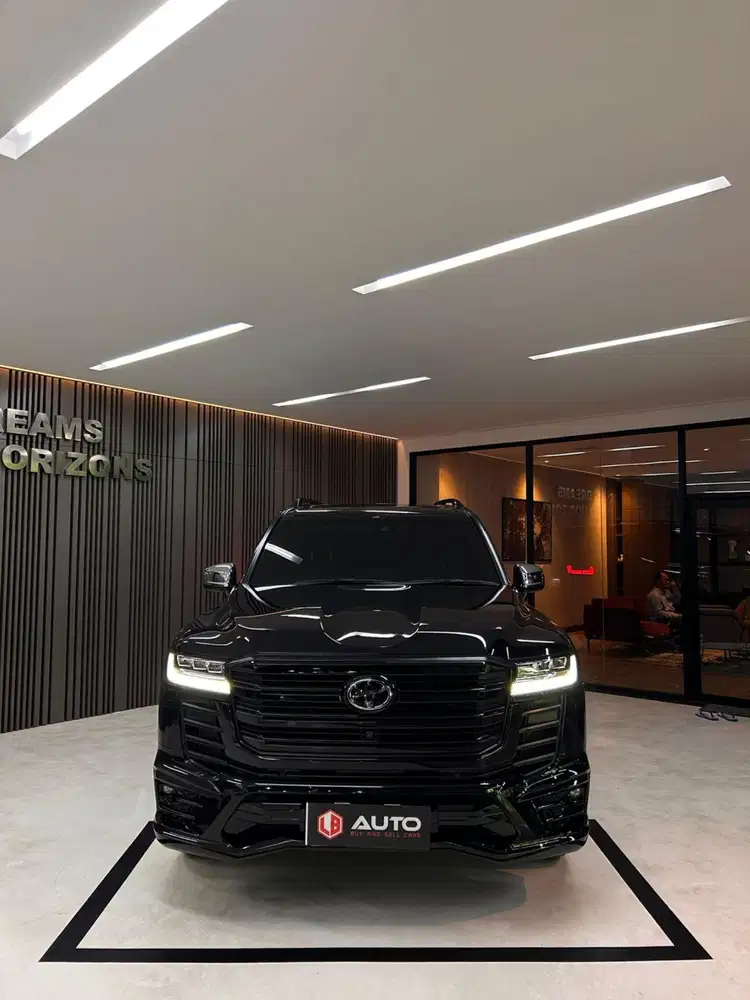 Toyota Land Cruiser LC300 VXR 2025 LC Hitam Km2rb Nik 2024 B1799EJG