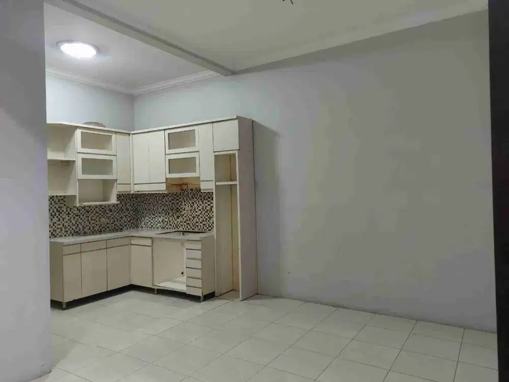 Rumah  dan sewakan strategis  di komplek peson gintung rempoa