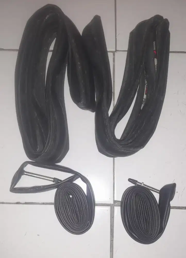 Ban Sepeda Specialized