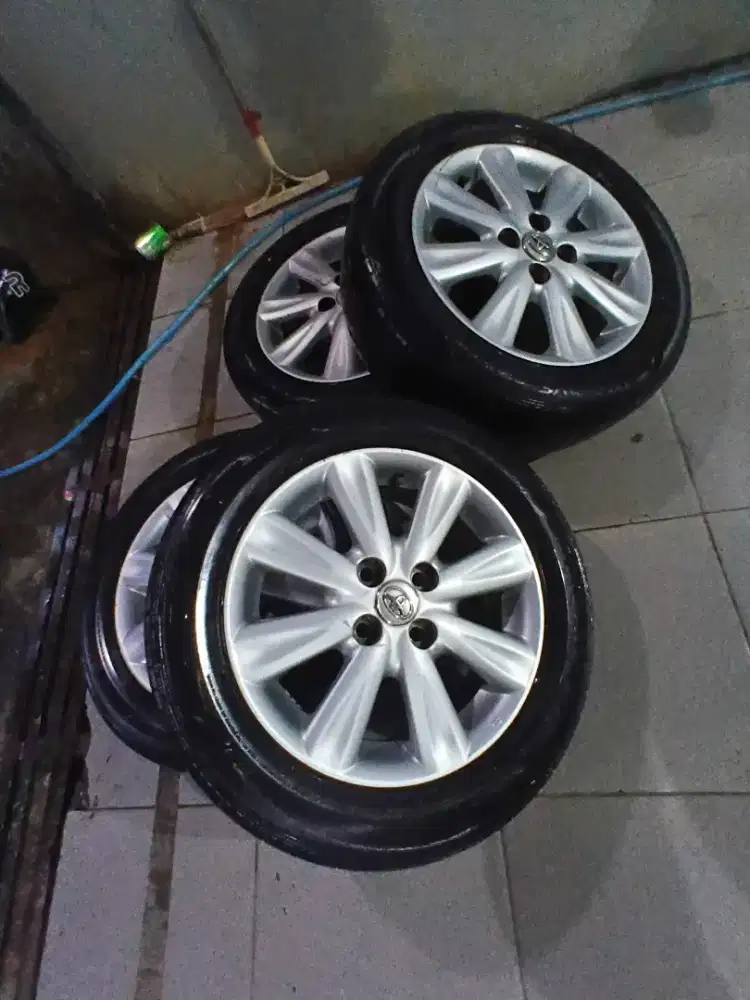 Velg oem yaris ring 15 tt siap nambah