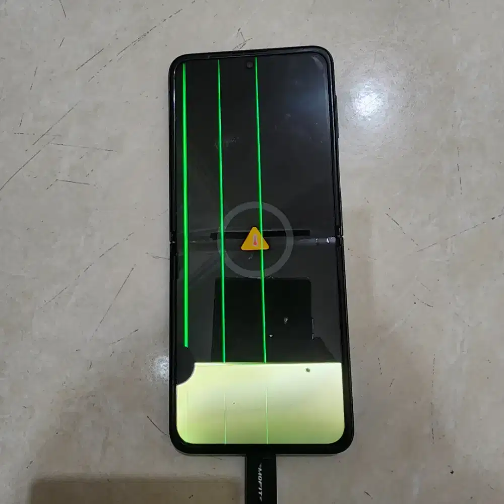 SAMSUNG GALAXY Z FLIP 3 5G SEIN 8/128 GB MINUS LCD